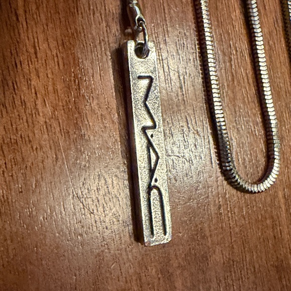 MAC Cosmetics Employee Certification Necklace Rare - Picture 2 of 3